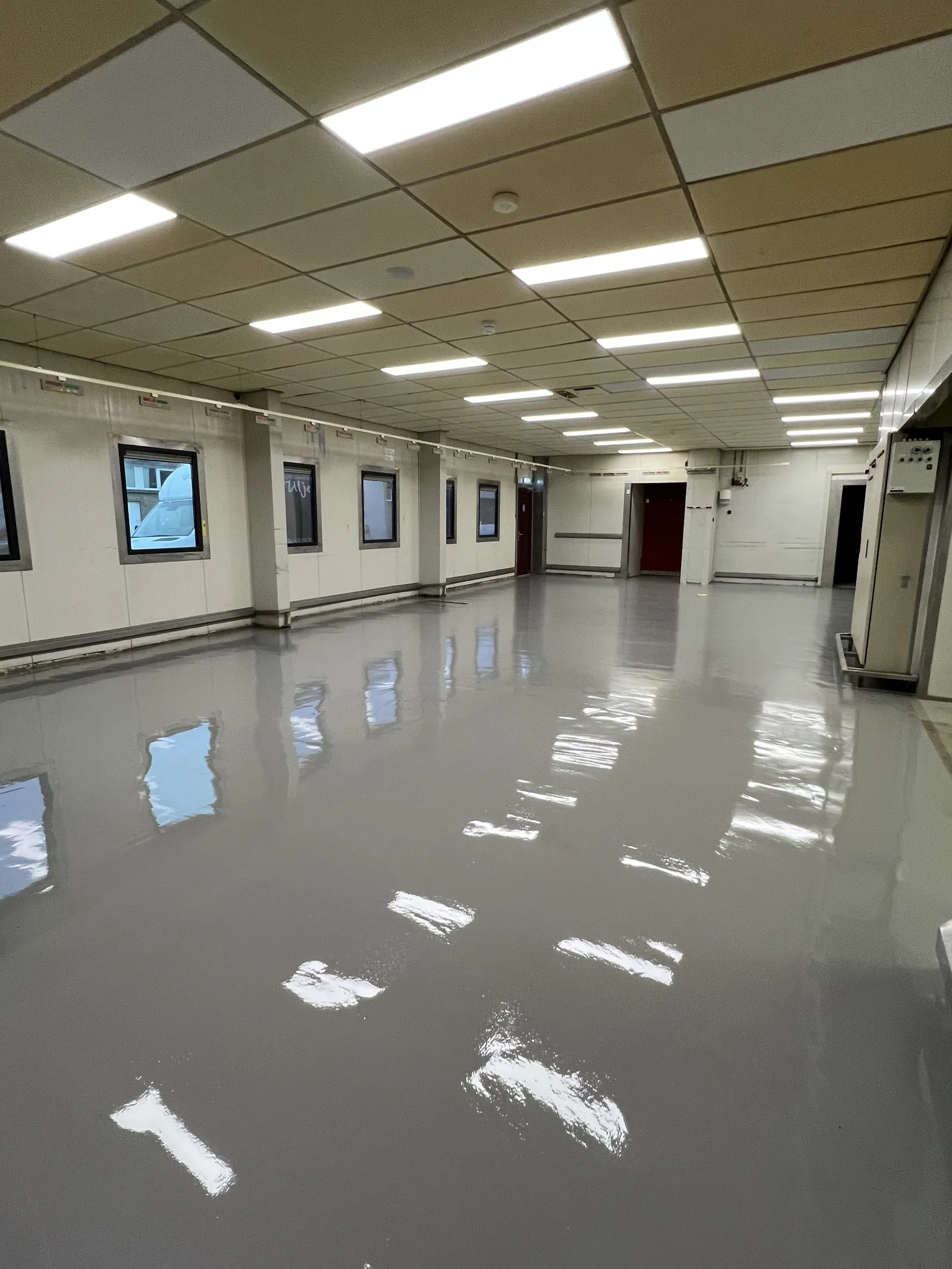 Quartzline PU CEM SL gietvloer in een bakkerij, circa 250 m²