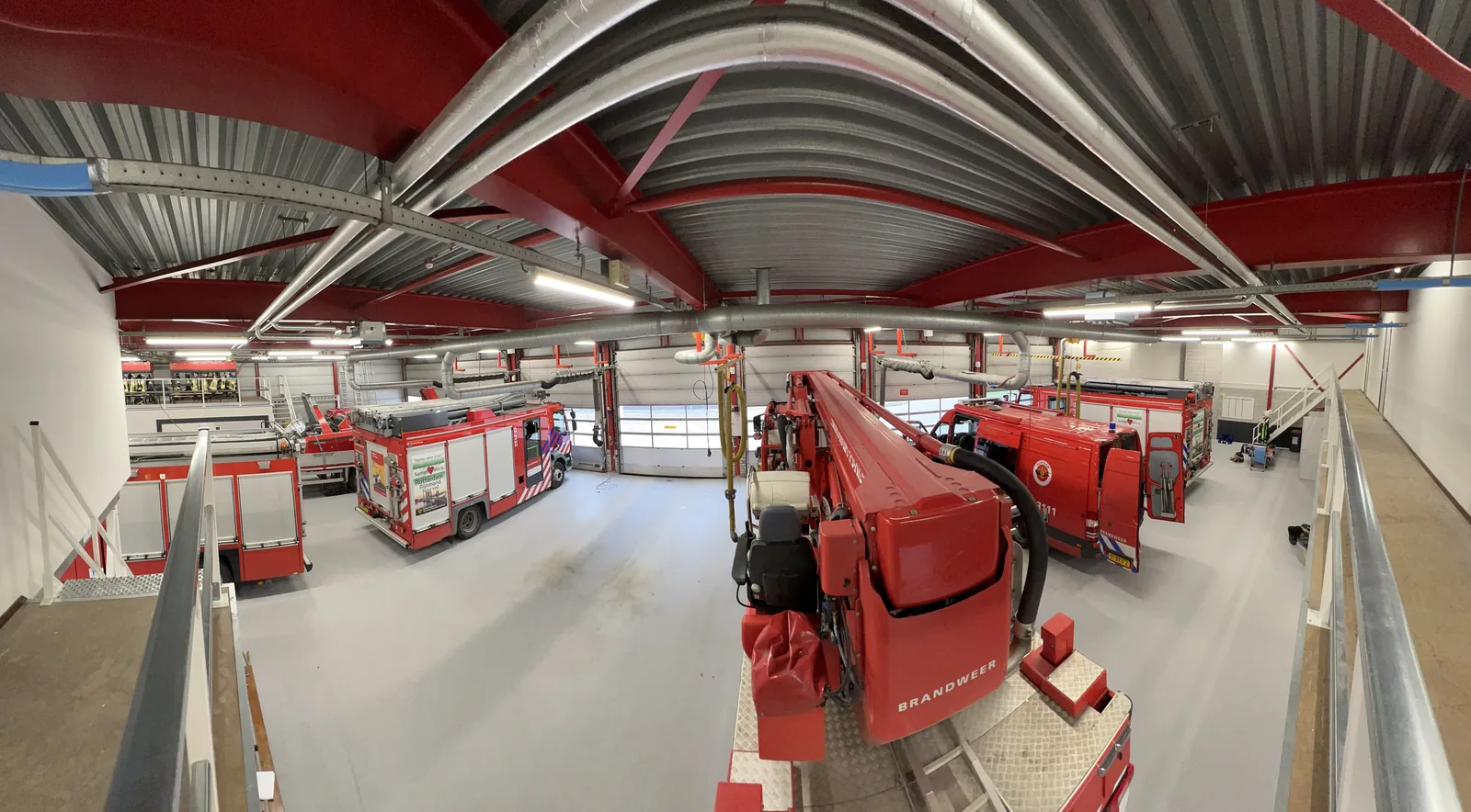 Comforcoat Industry coating in de remise van een brandweerkazerne, circa 550 m², detail 6
