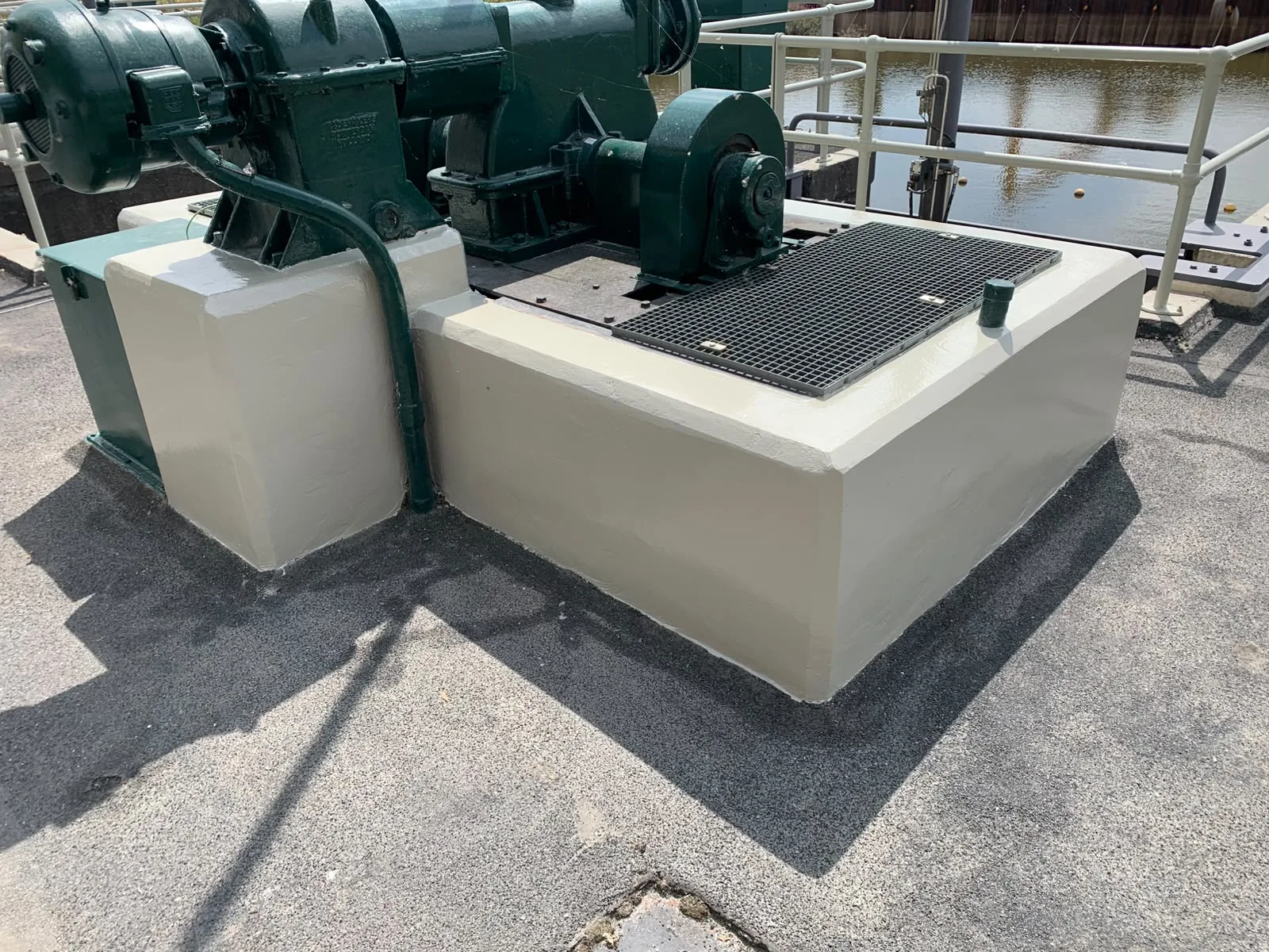 Buitenafwerking met antislipcoating op beton