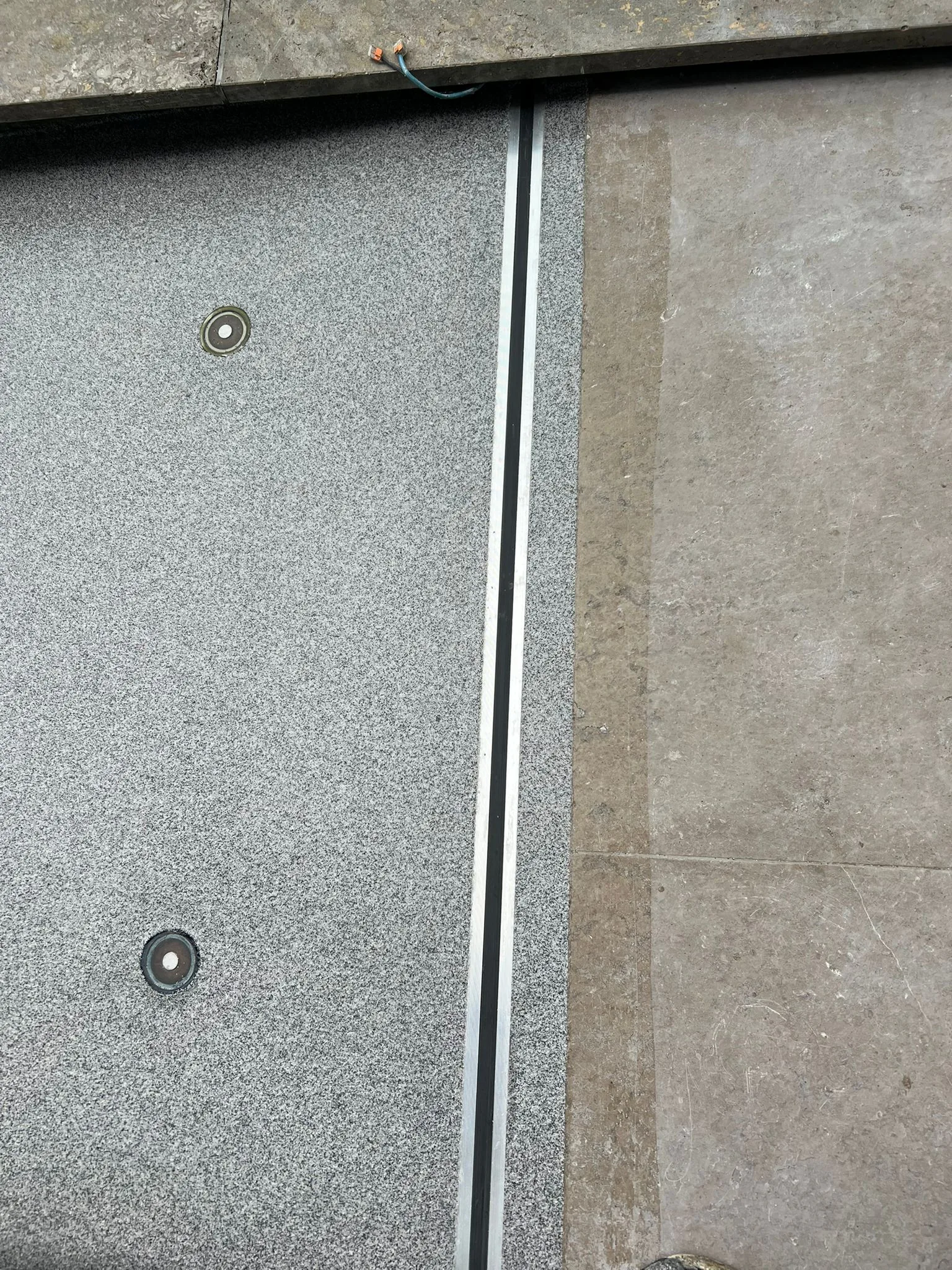 Completec QCF antislipvloer op een invalide-oprit buiten, detail 4