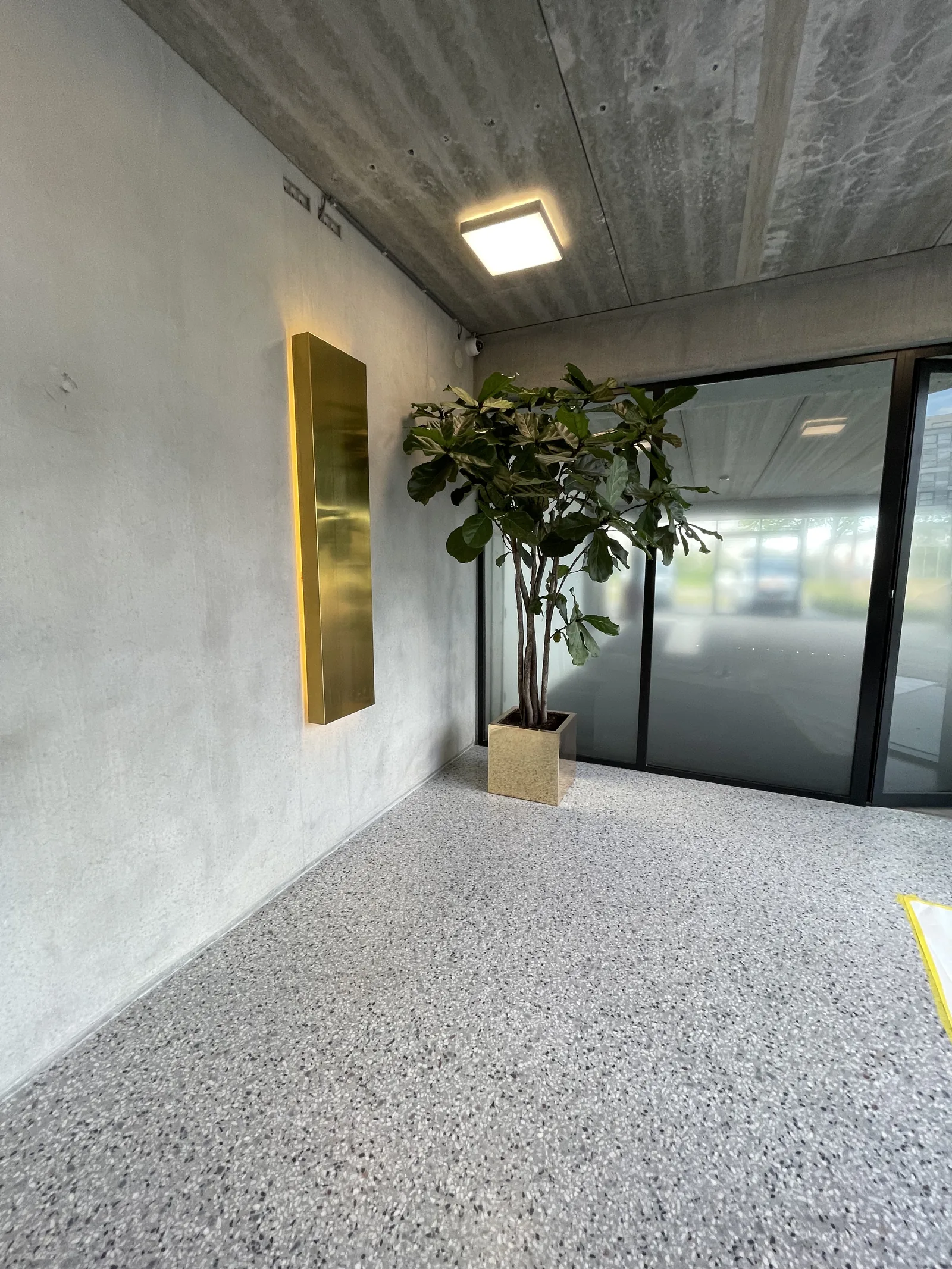 Vloerafwerking in de entree en kantoorruimten van Koivistokade in Amsterdam, circa 3.600 m², detail 4