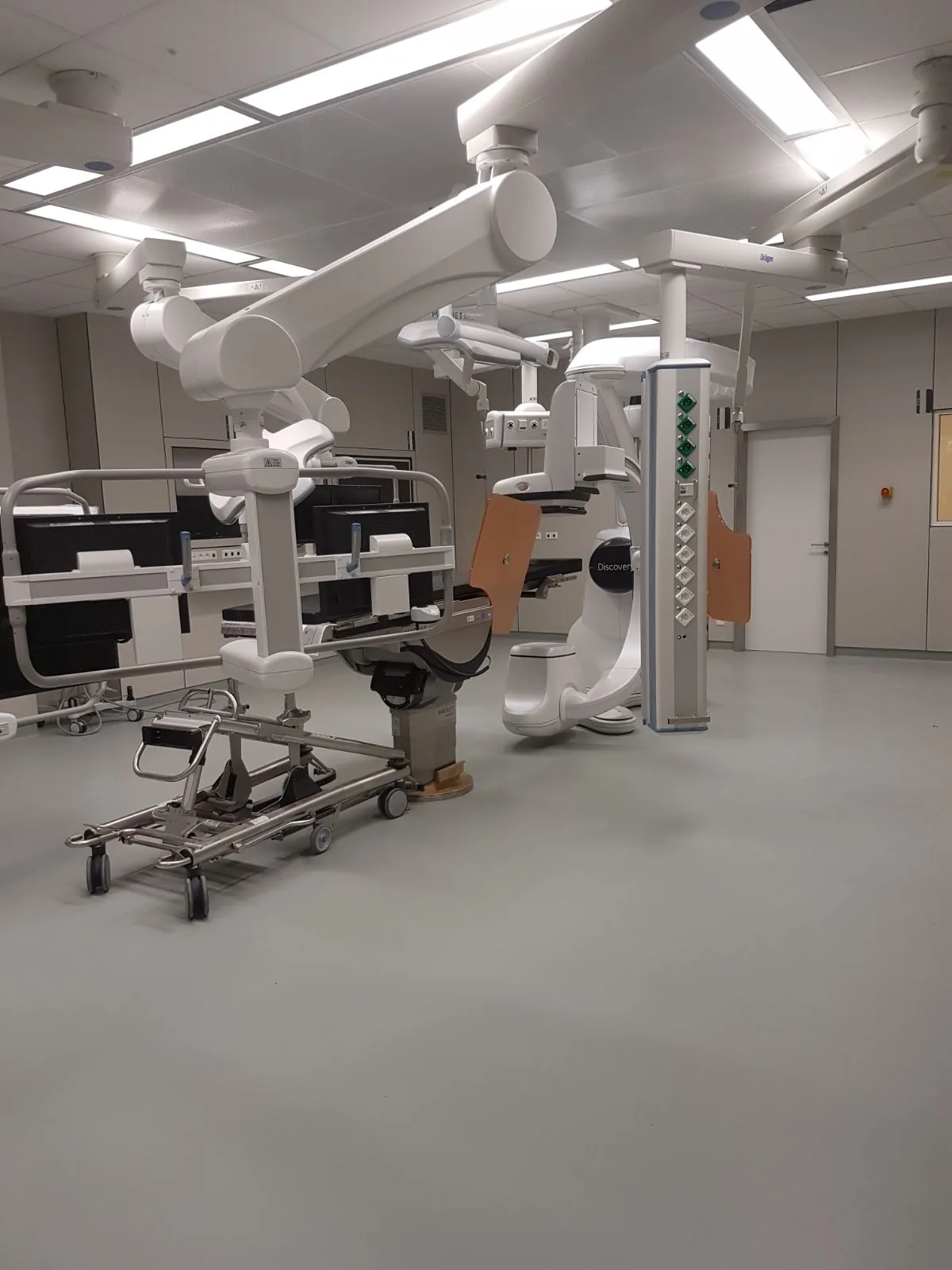 Vloer in een operatiekamer met comforpox 802 esd en ucrete mf