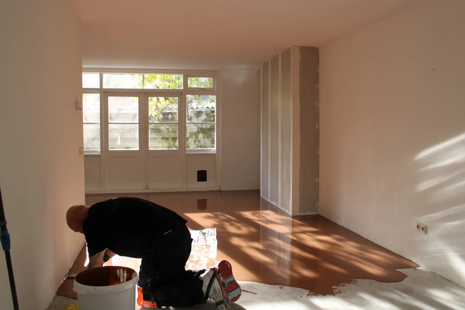 Superbase Cortica minerale gietvloer, aangebracht in een woning, foto 4