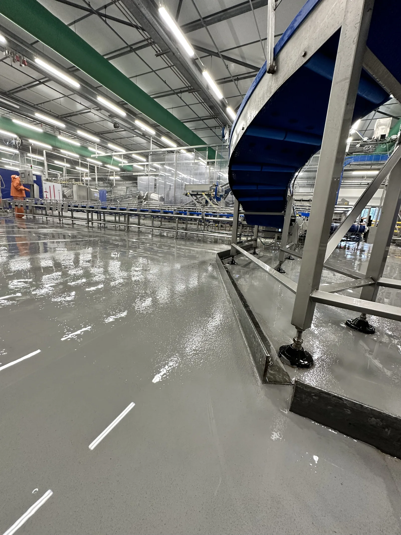 Ucrete bc4 dp10 polyurethaanbetonvloer in de productiehal van tuinderij vers, detail 4