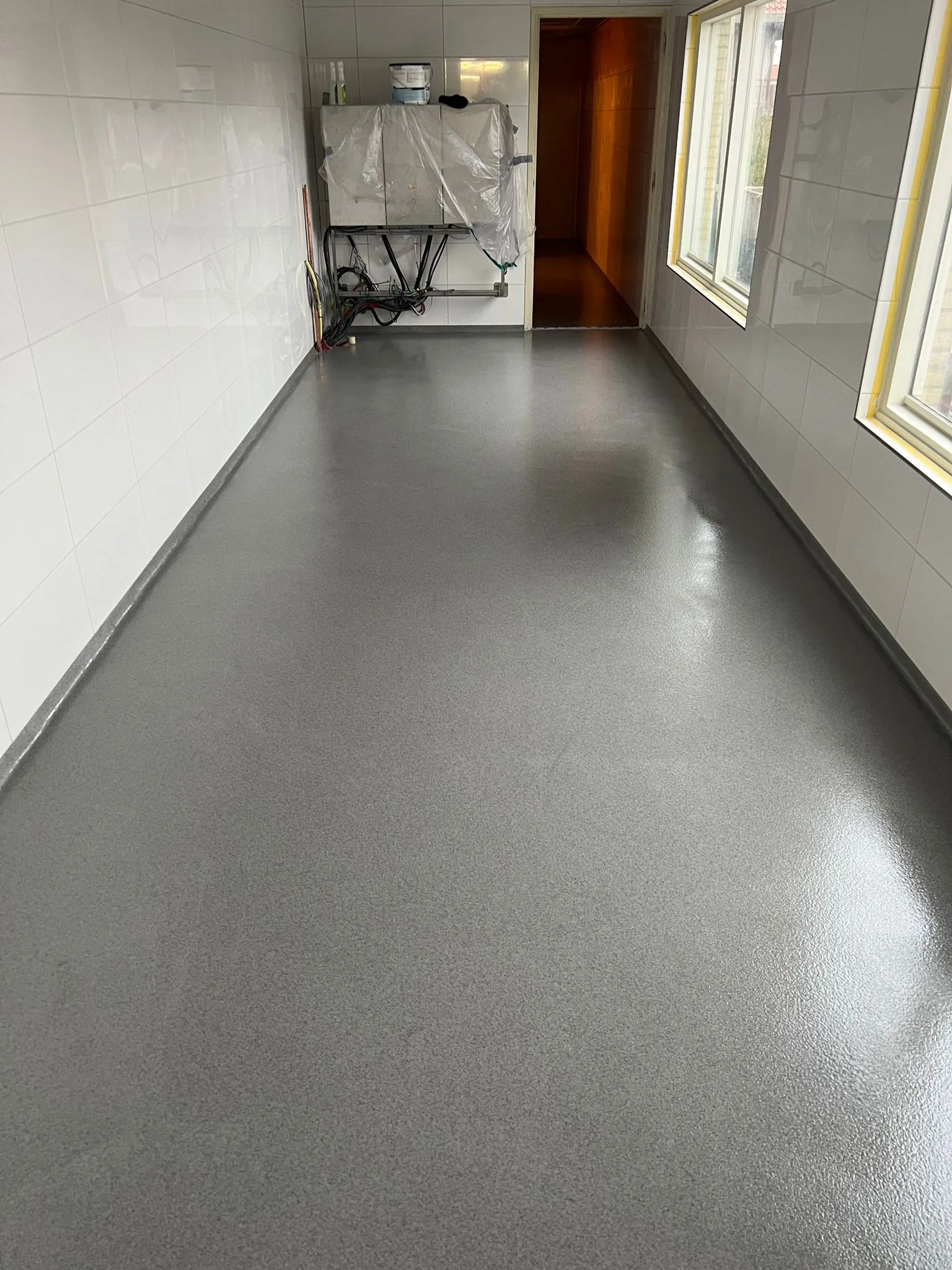 Completec qcf kwartsvloer in de keuken van van der valk groningen zuidbroek