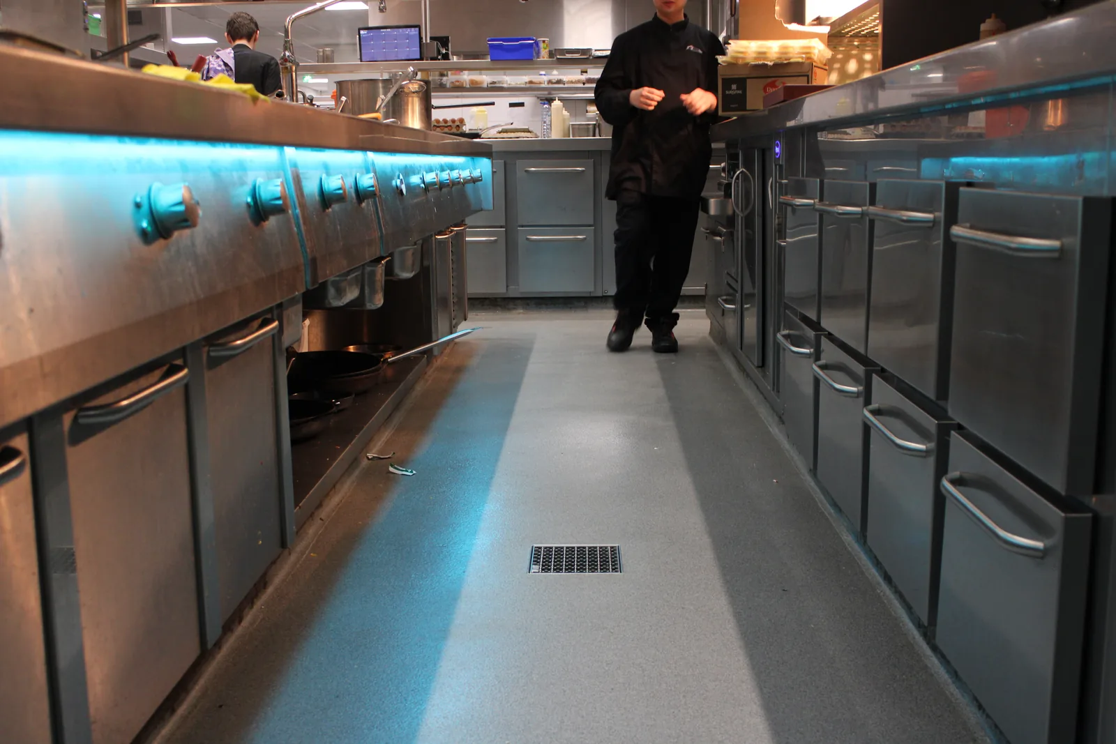 Completec QCF antislipvloer in de keuken van Van der Valk Vianen