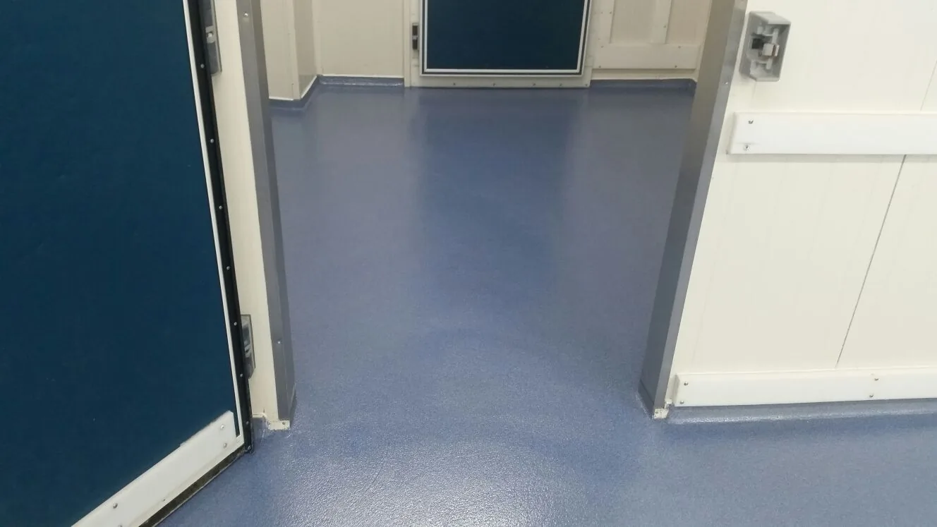 Blauwe completec qcf kwartsvloer bij een visverwerker in den haag, detail 3
